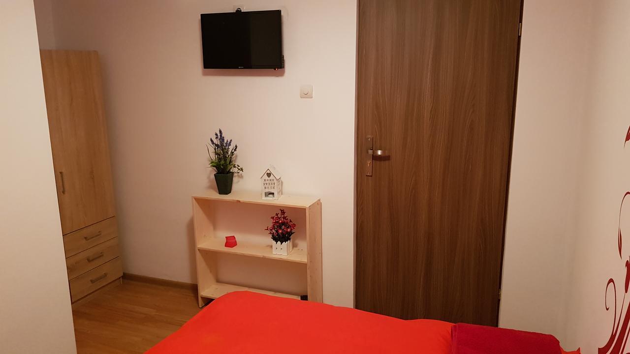 My Place - Cozy Rooms Sibiu Bagian luar foto