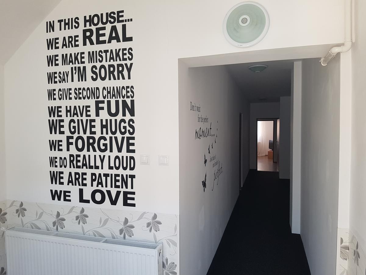 My Place - Cozy Rooms Sibiu Bagian luar foto